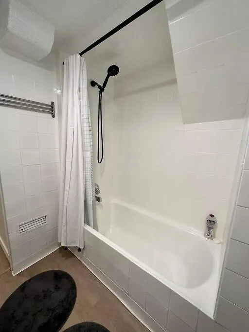 Petite Main Street Haven Apartment Vancouver 0*,  Canada