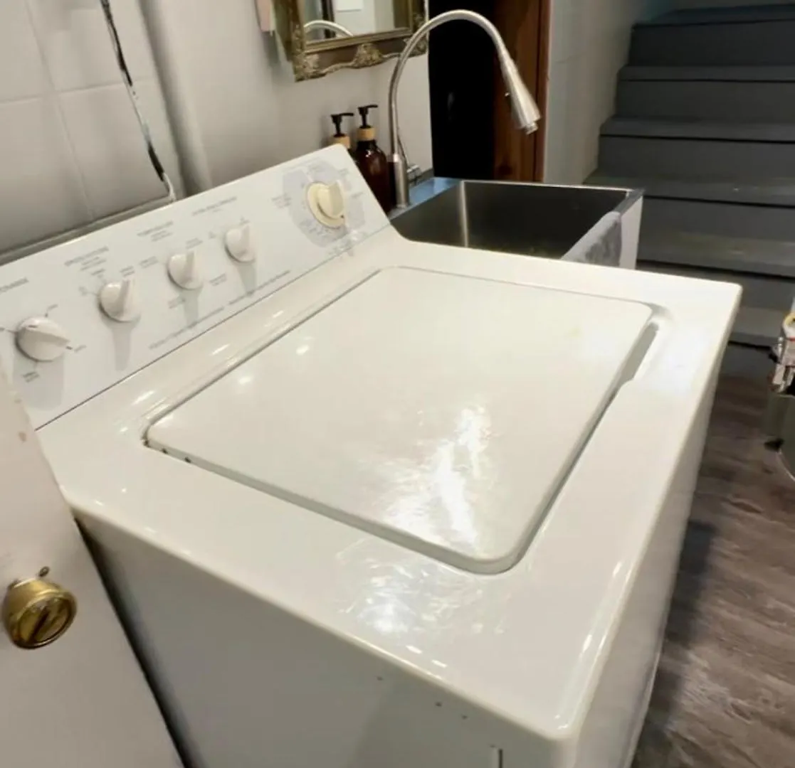 Petite Main Street Haven Apartment Vancouver